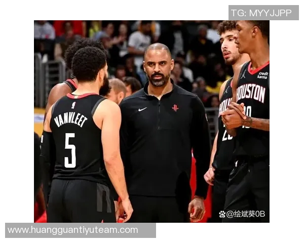 里弗斯称字母哥挡拆顺下威胁巨大我们需充分发挥这一优势 里弗斯称字母哥挡拆顺下威胁巨大我们需充分发挥这一优势