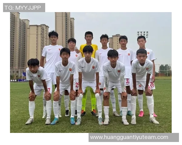 上海海港U15队大胜海门珂缔缘U15队七球狂胜展现青少年足球实力