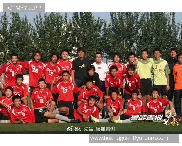 三十周年庆典济南泰山足协杯首冠成员重聚刘越宿茂臻等传奇球员齐聚一堂